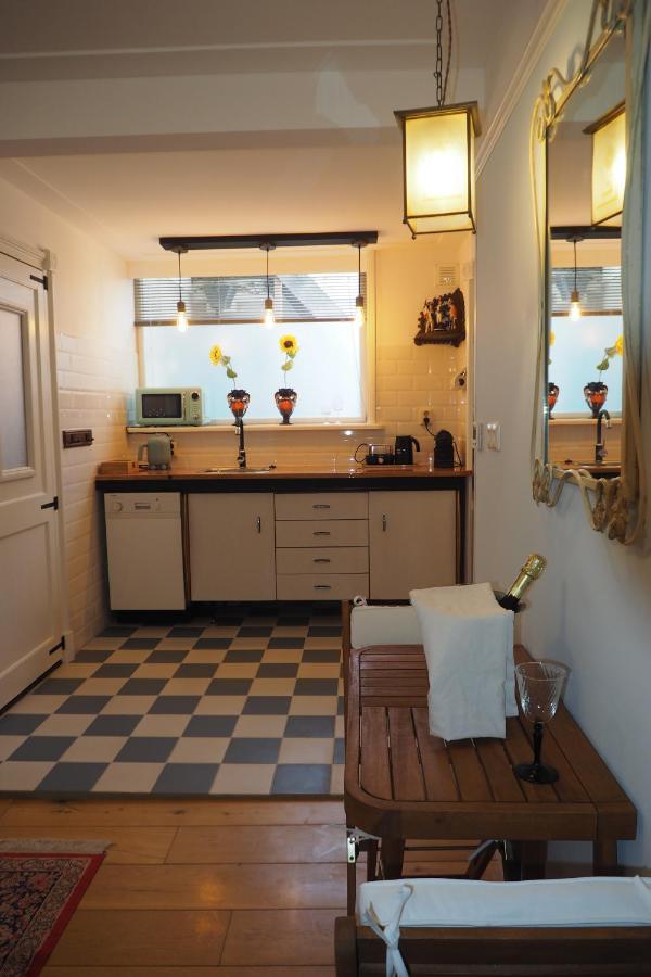 B&B Bureau Warmoesstraat Den Burg Kültér fotó